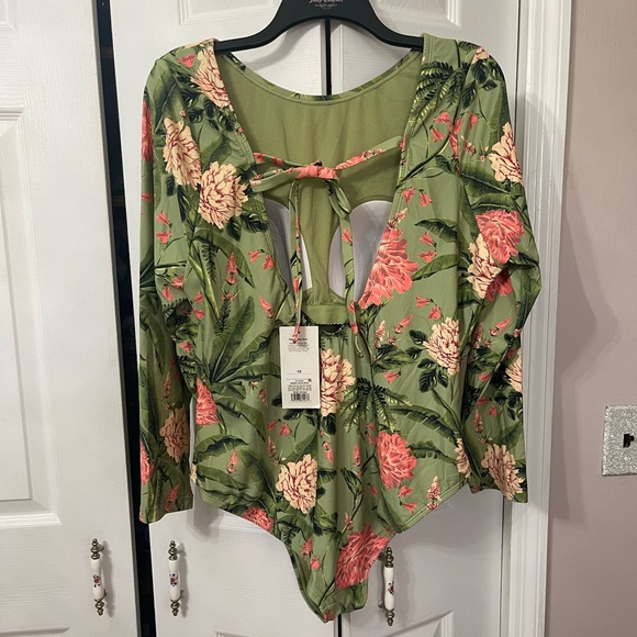 Nwt Women's 1X Peony Print Long Sleeve One Piece Swimsuit body suit Aguabendita - Picture 6 of 6